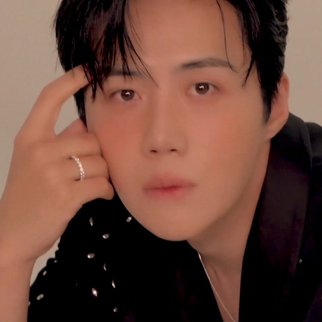 A moment captured by a fan of Kim Seonho