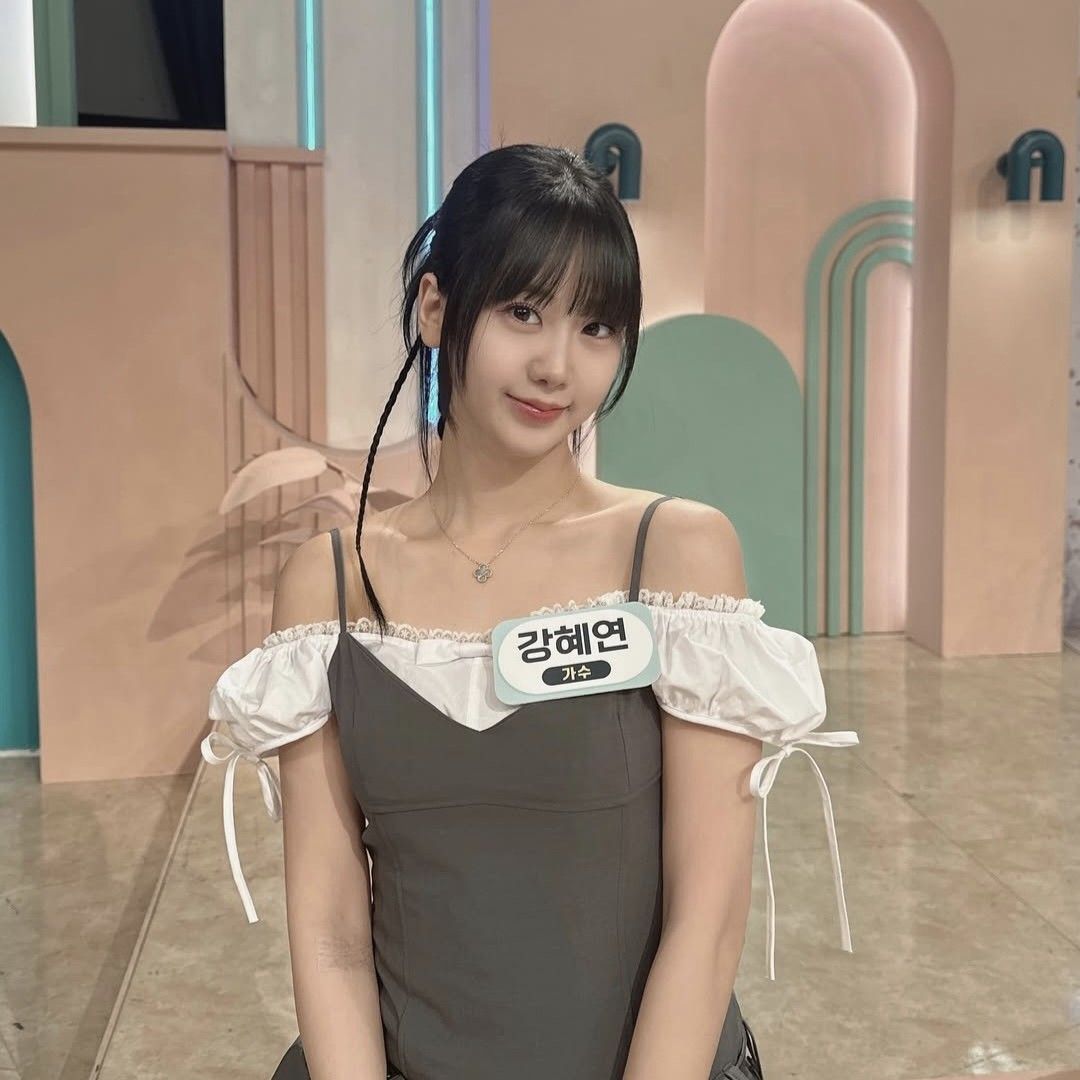 Recent activity shot of Kang Hyeyeon