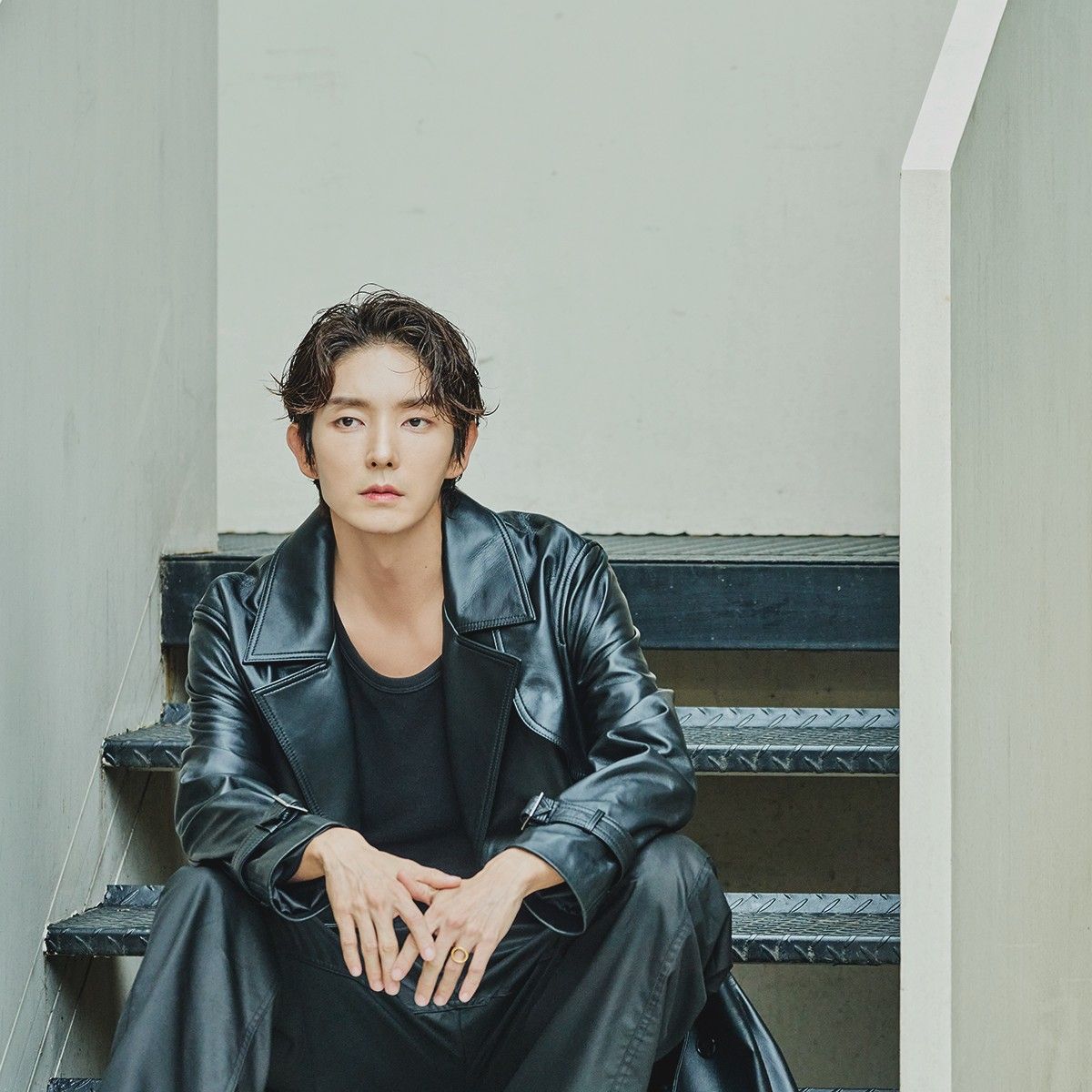 Behind-the-scenes cut of Lee Joongi