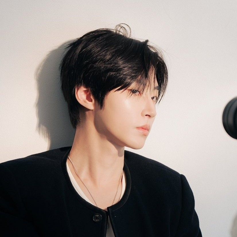 Latest photo of Hwang Inyoup
