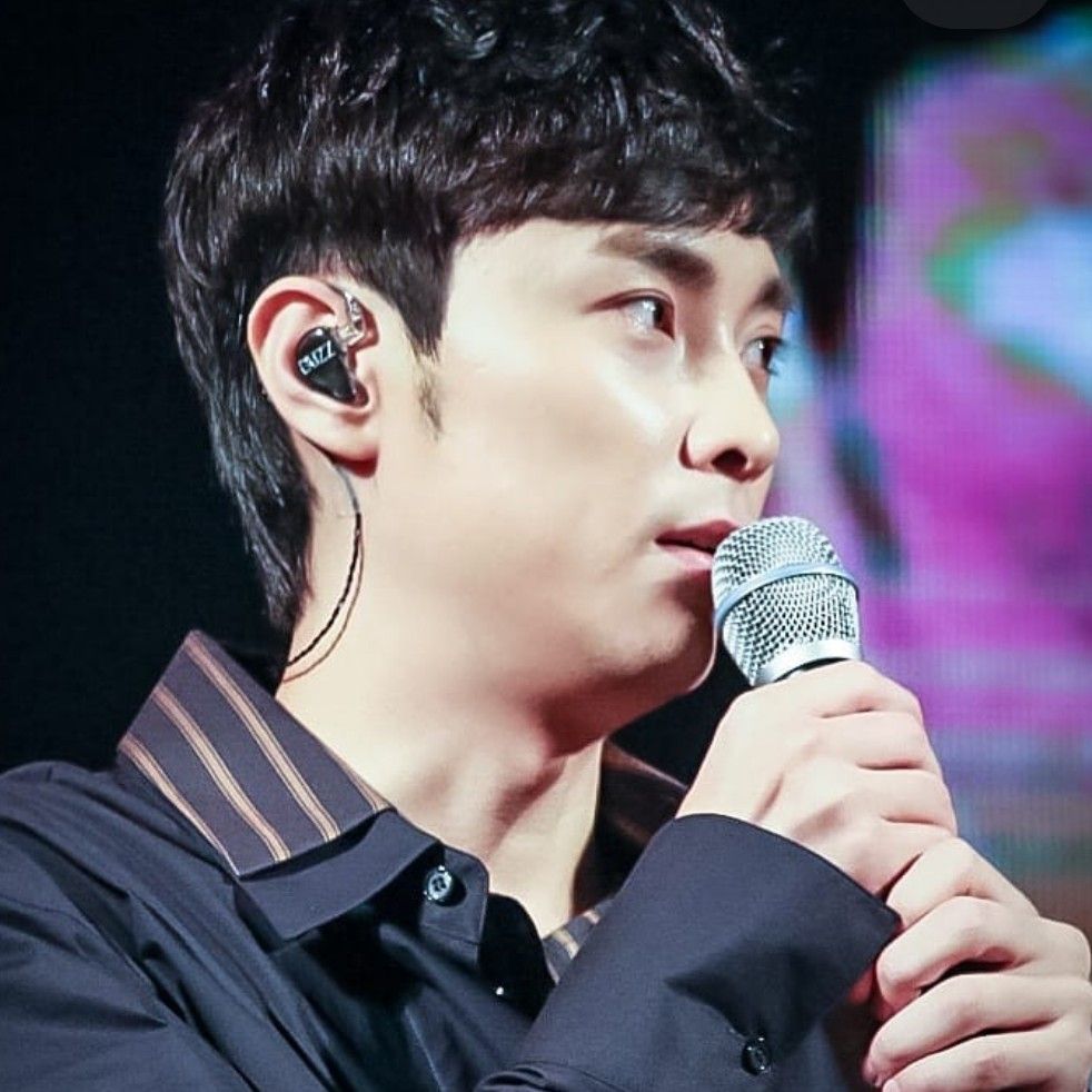 Behind-the-scenes cut of Min Kyunghoon
