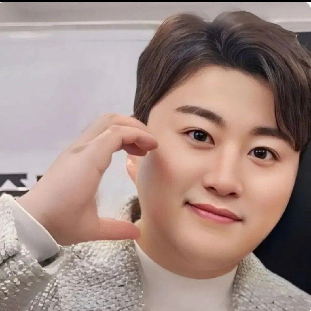 Recent activity shot of Kim Hojoong