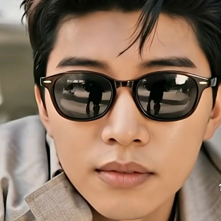 Behind-the-scenes cut of Lim Youngwoong