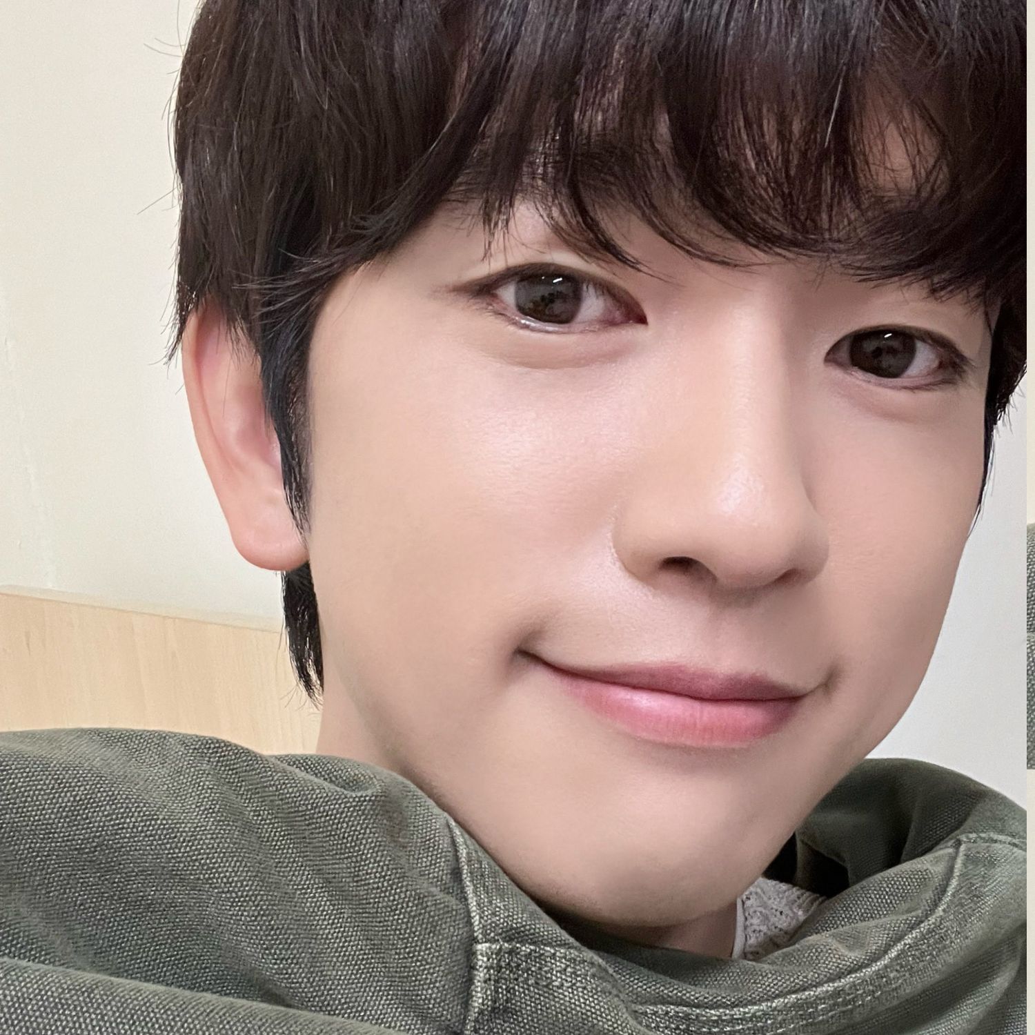 Recent activity shot of Park Jinyoung