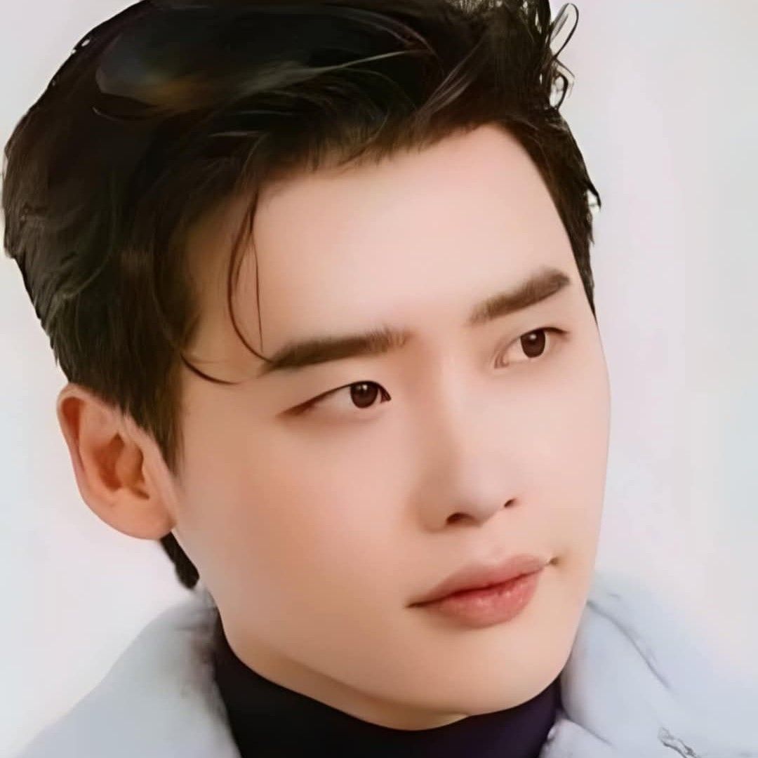 Latest photo of Lee Jongsuk