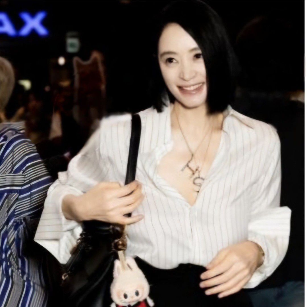 Behind-the-scenes cut of Kim Hyesoo