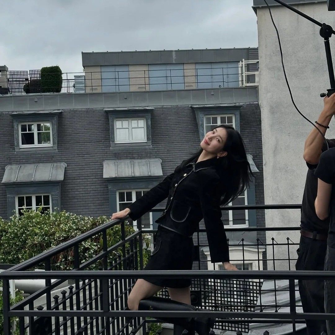 Behind-the-scenes cut of Bae Suzy
