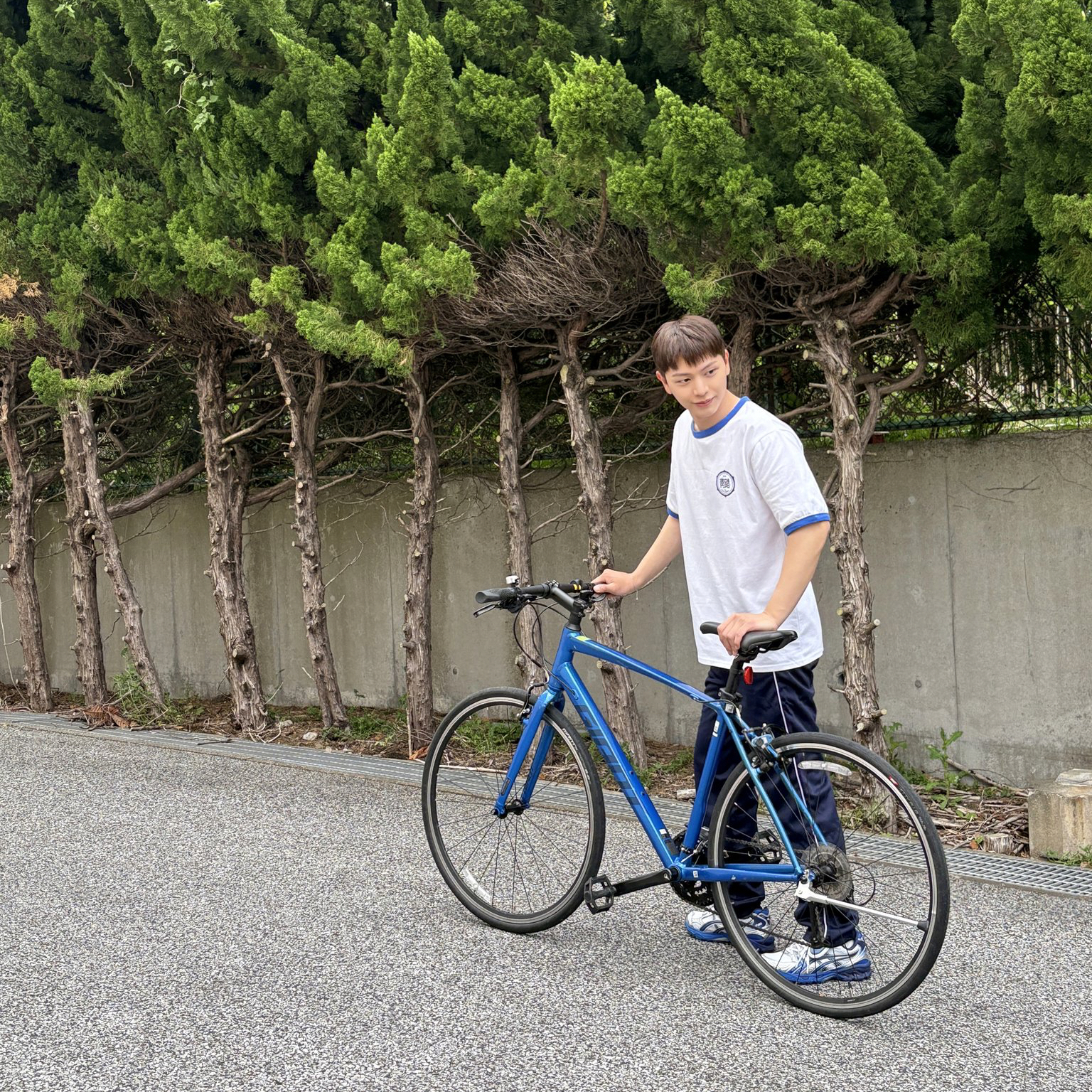 Behind-the-scenes cut of Yook Sungjae