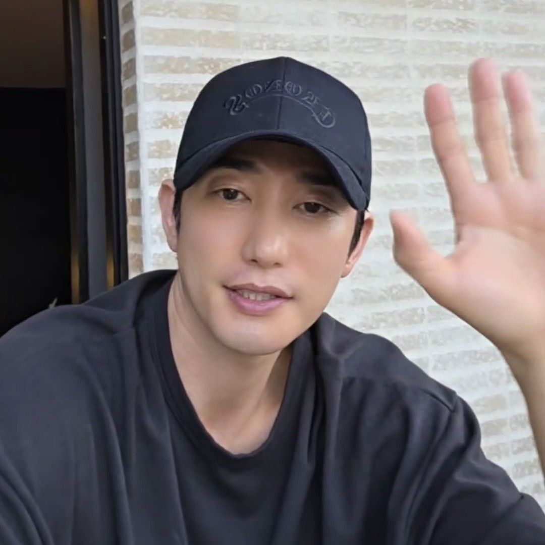 Recent activity shot of Park Sihoo