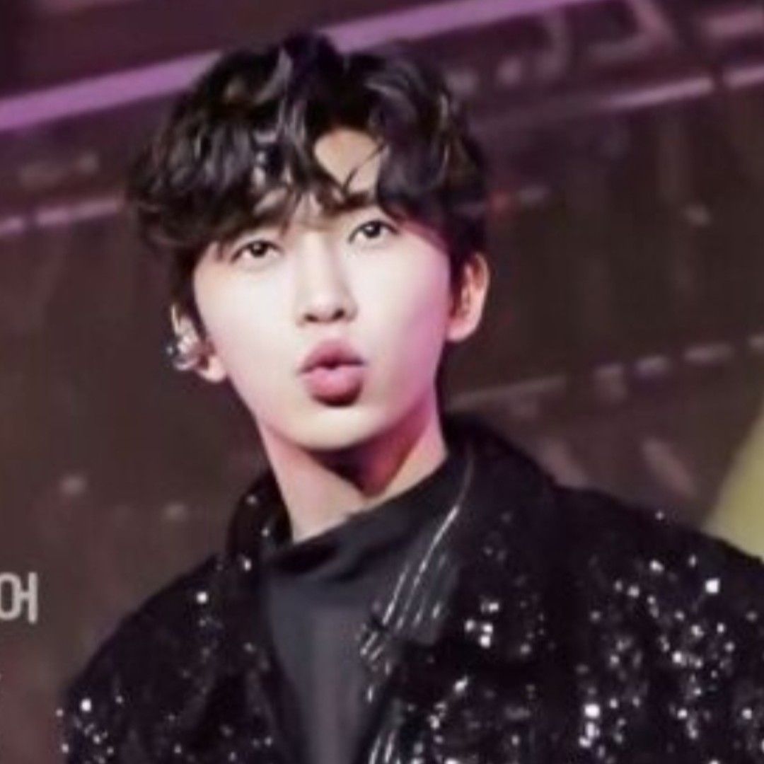 Behind-the-scenes cut of Lim Youngwoong