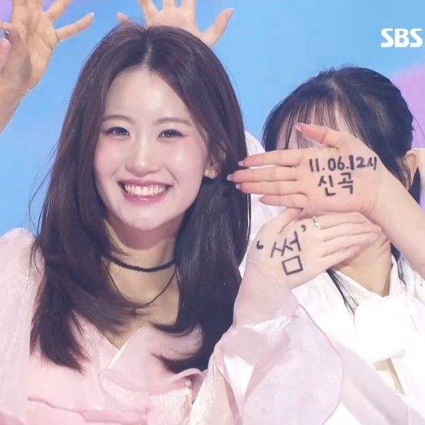 Behind-the-scenes cut of Oh Yujin