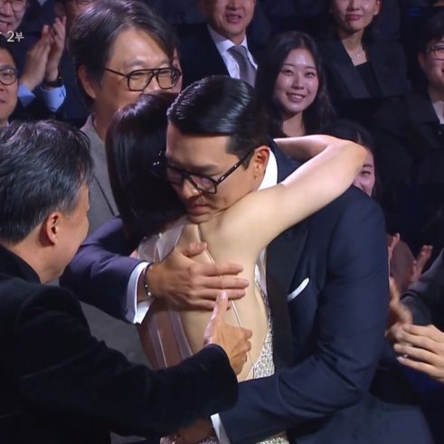 粉丝拍下的孙艺珍瞬间