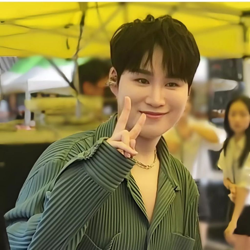 Momen yang diabadikan oleh penggemar Kim Heejae