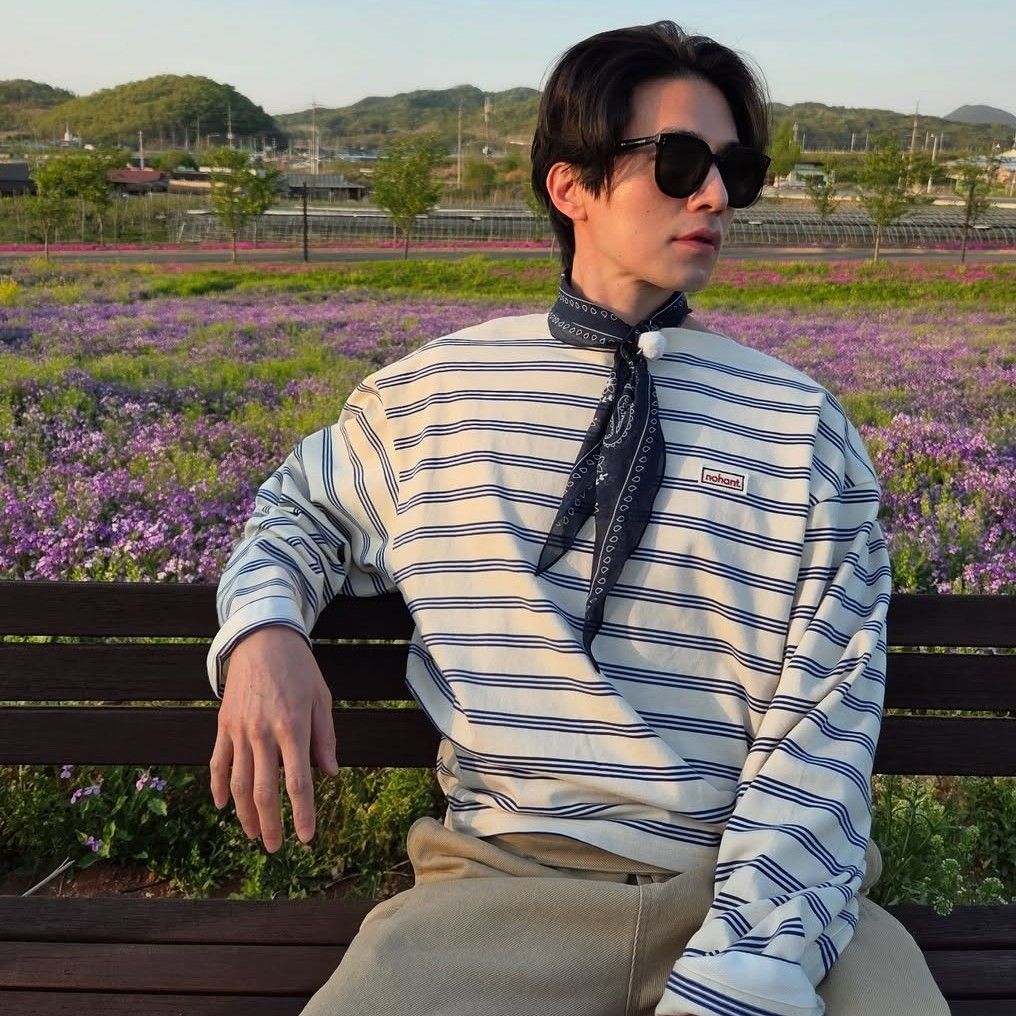 Recent activity shot of Lee Dongwook