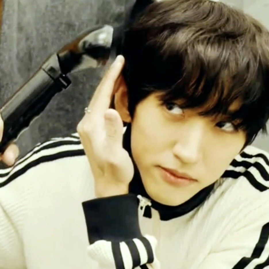 Latest photo of Lee Seungyoon