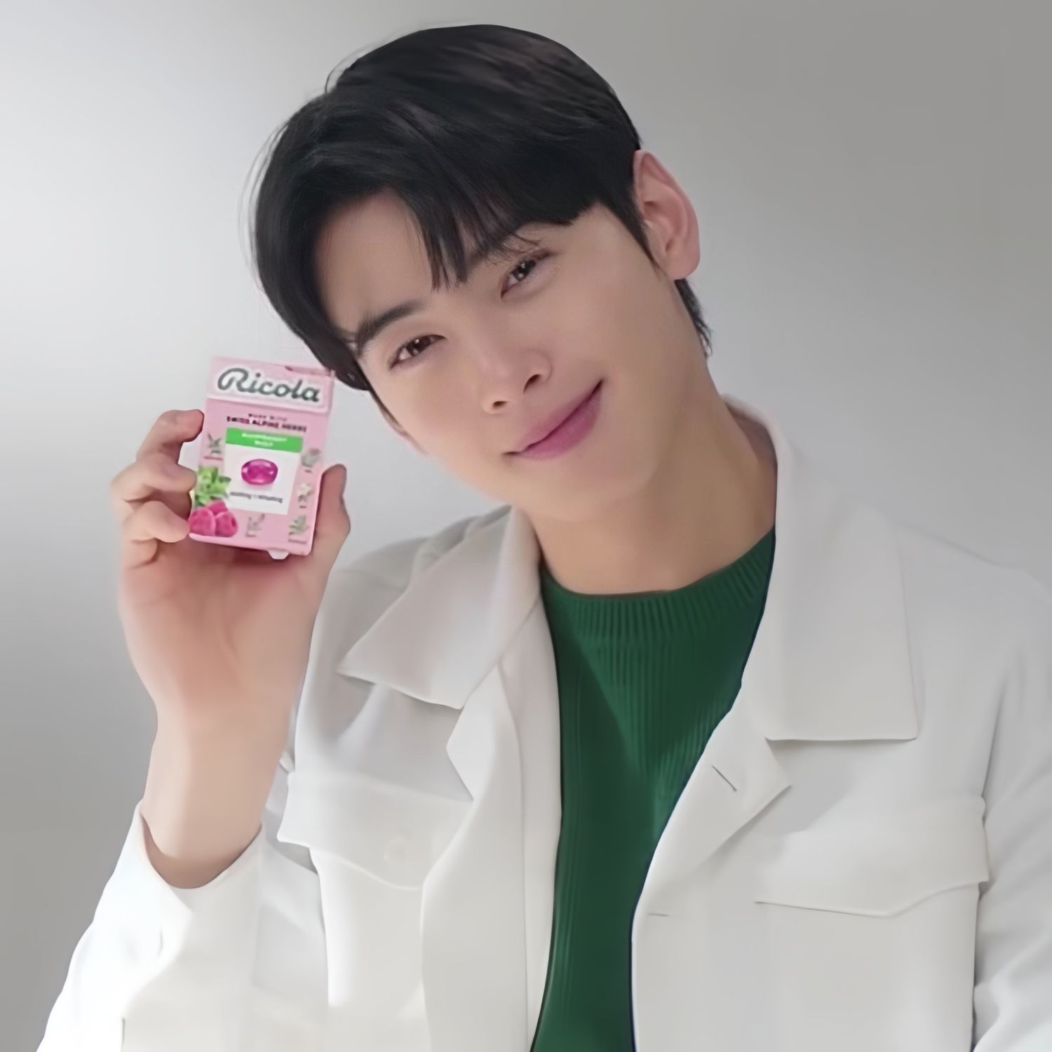 A moment captured by a fan of Cha Eunwoo