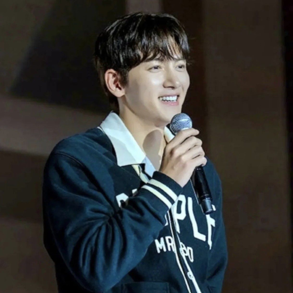 A moment captured by a fan of Ji Changwook