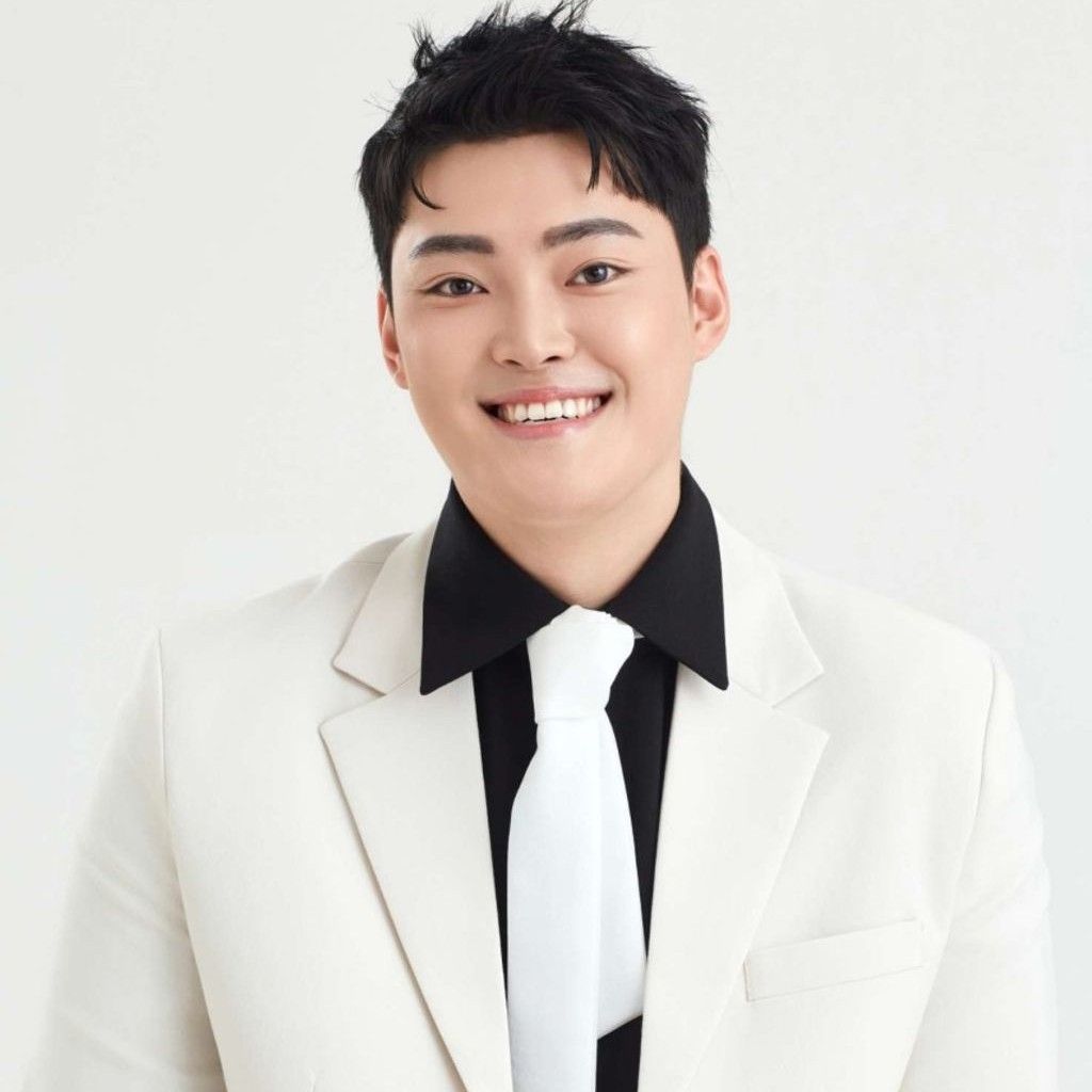 Latest photo of Kim Kyungmin