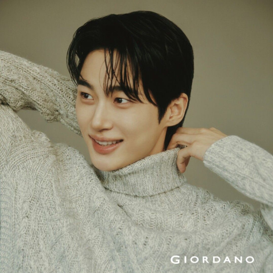 Behind-the-scenes cut of Byeon Wooseok