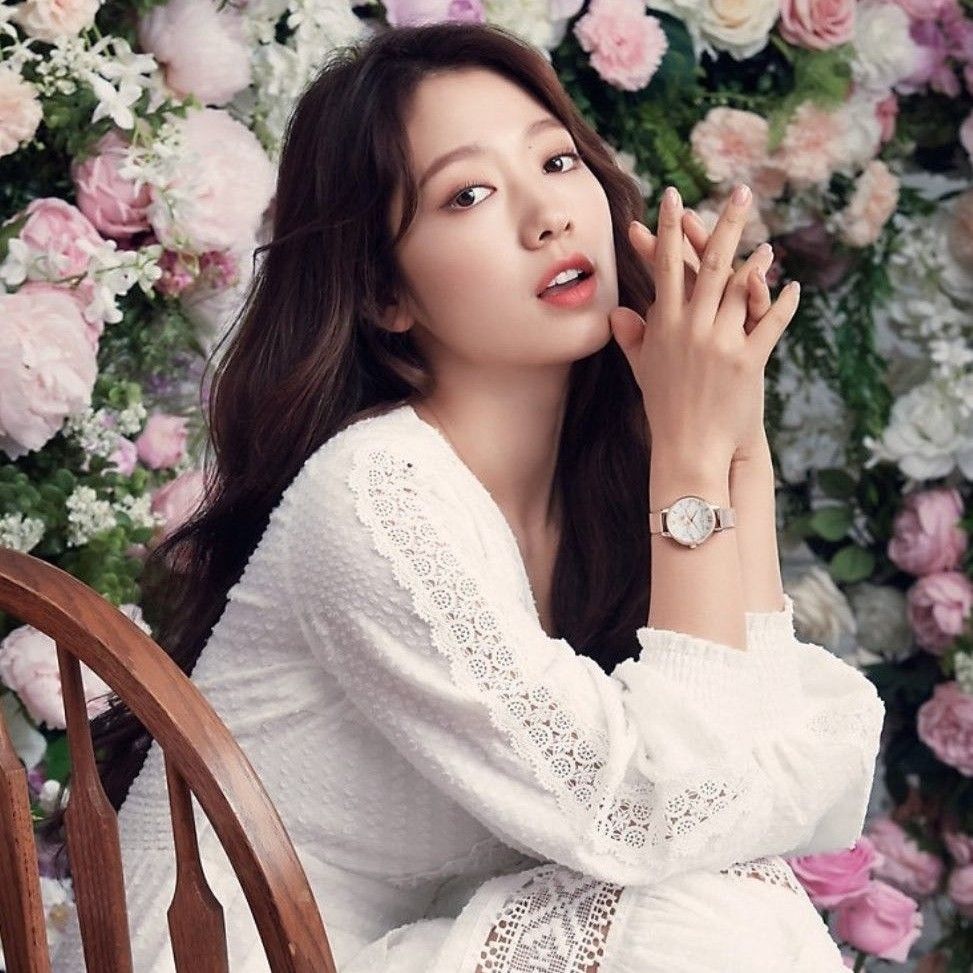 朴信惠的最新照片