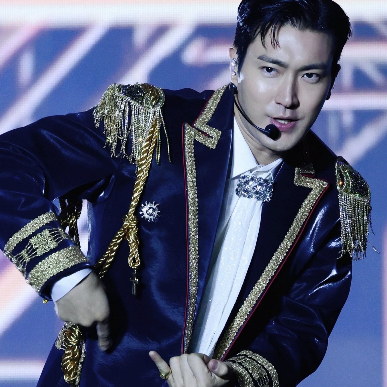 Recent activity shot of Choi Siwon
