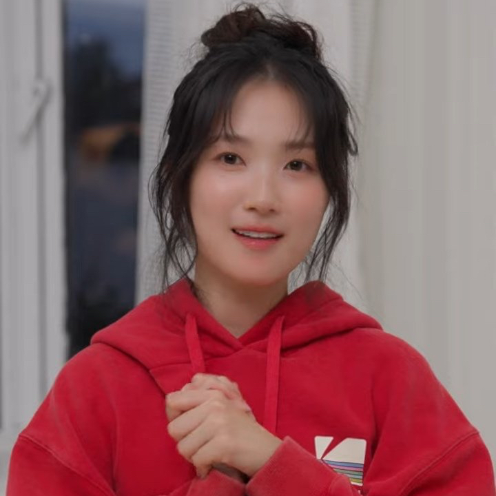 A moment captured by a fan of Kim Hyeyoon