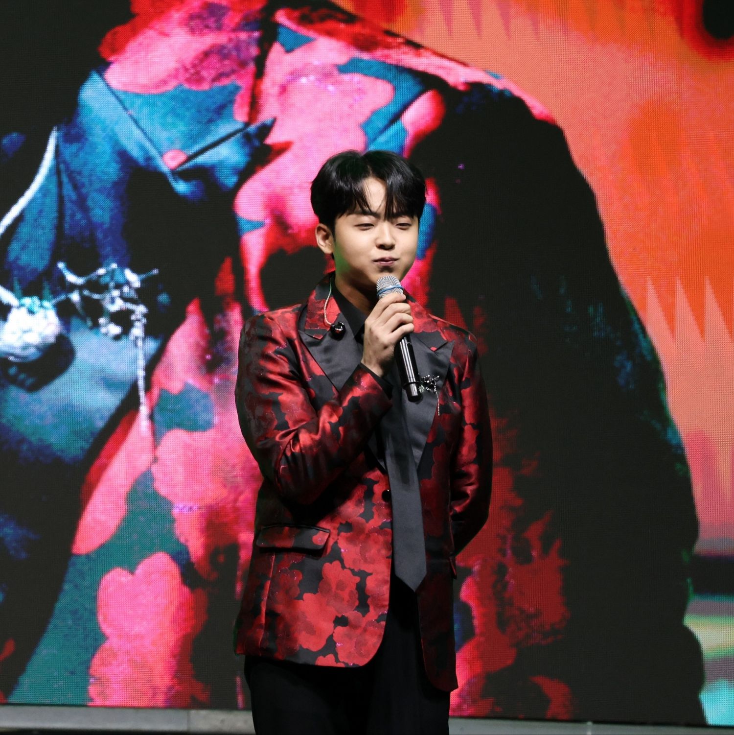 Behind-the-scenes cut of Park Minsu