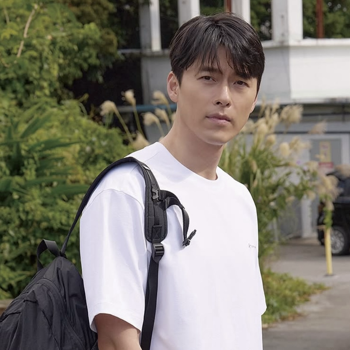 A moment captured by a fan of Hyun Bin