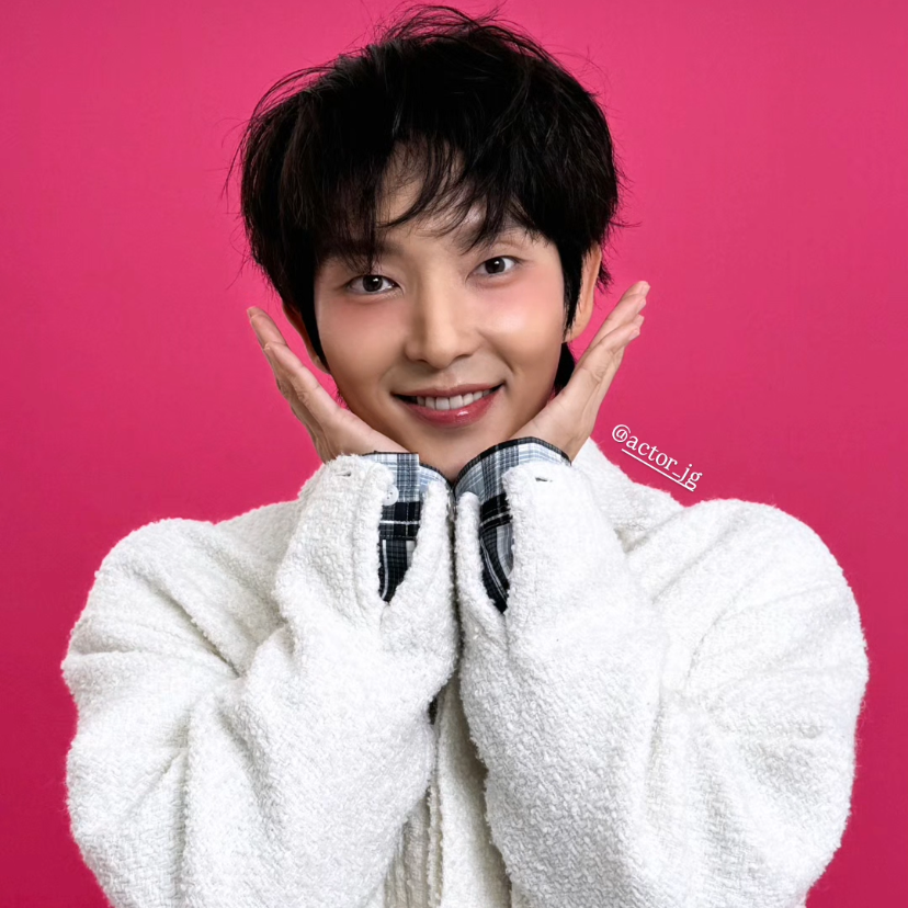 Behind-the-scenes cut of Lee Joongi