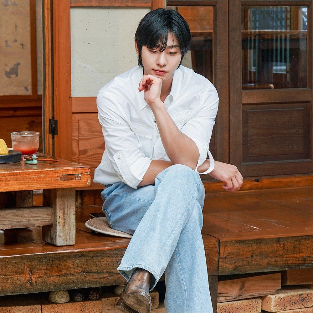 Behind-the-scenes cut of Ahn Hyoseop