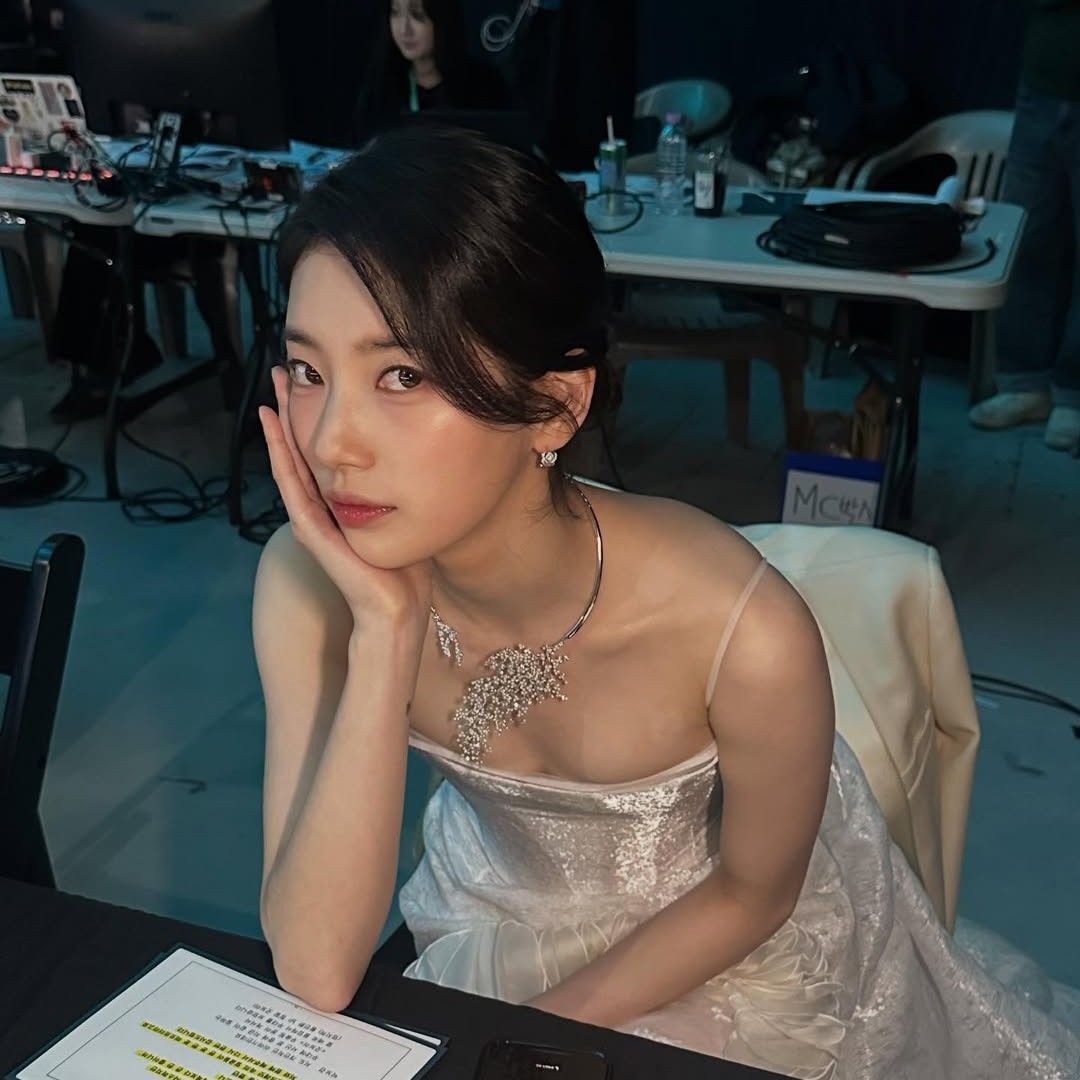 Behind-the-scenes cut of Bae Suzy