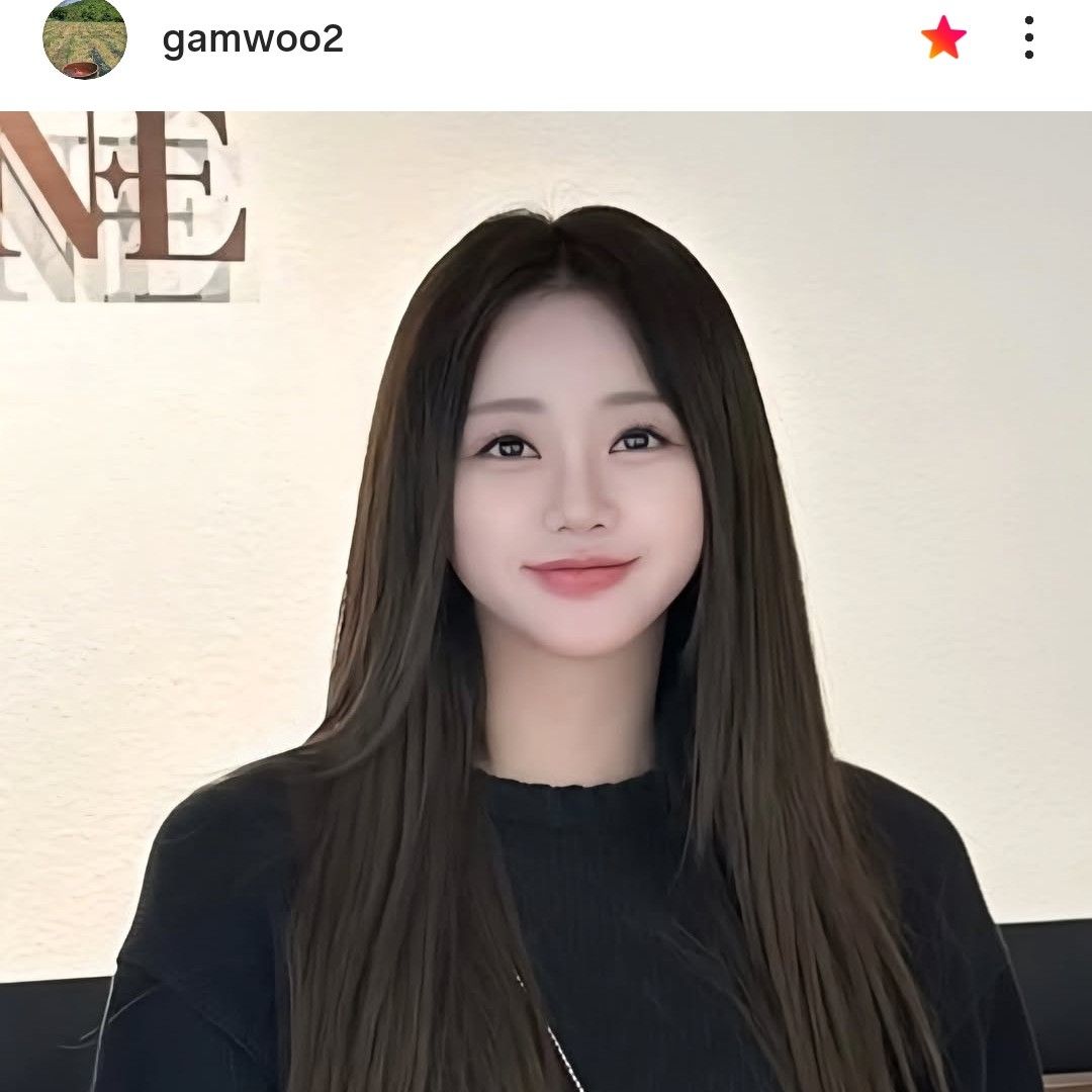 A moment captured by a fan of Hong Jiyoon