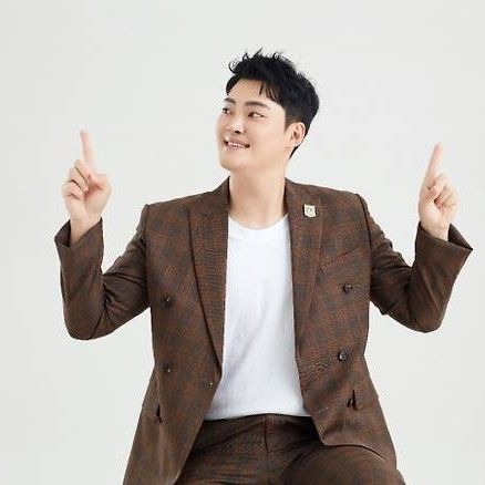 Behind-the-scenes cut of Kim Kyungmin