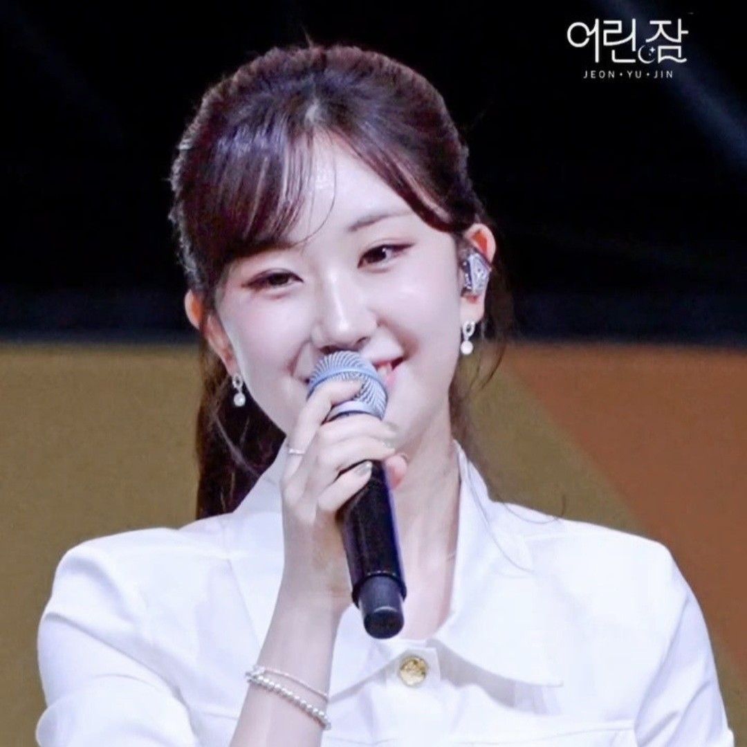 Foto terbaru dari Jeon Yujin