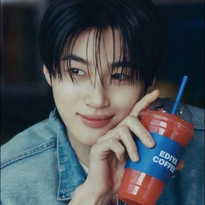 A moment captured by a fan of Byeon Wooseok