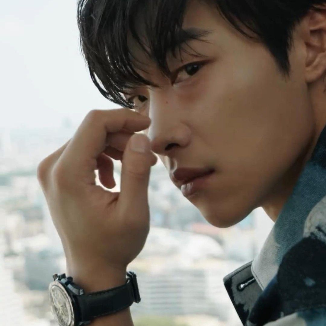 A moment captured by a fan of Woo Dohwan