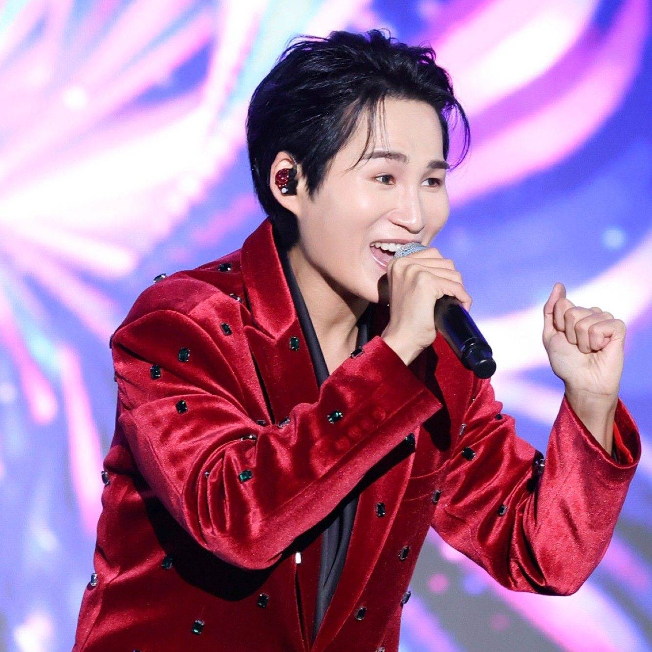 Behind-the-scenes cut of Kim Heejae