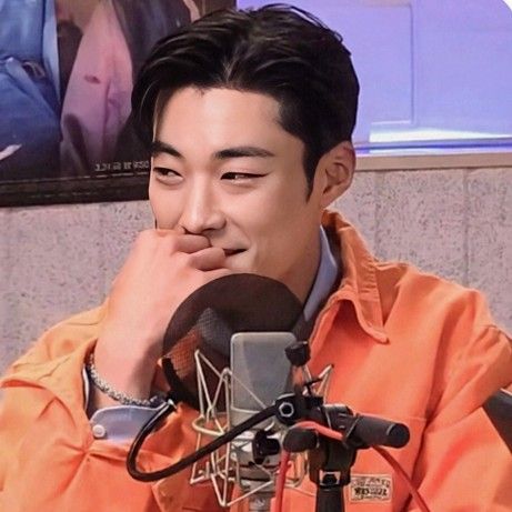 A moment captured by a fan of Woo Dohwan