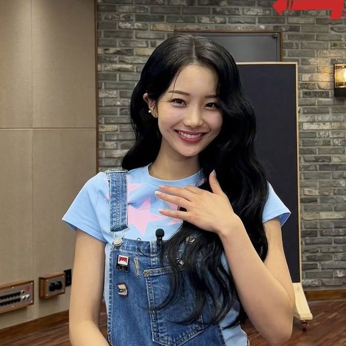 Recent activity shot of Kim Soyeon (2004)