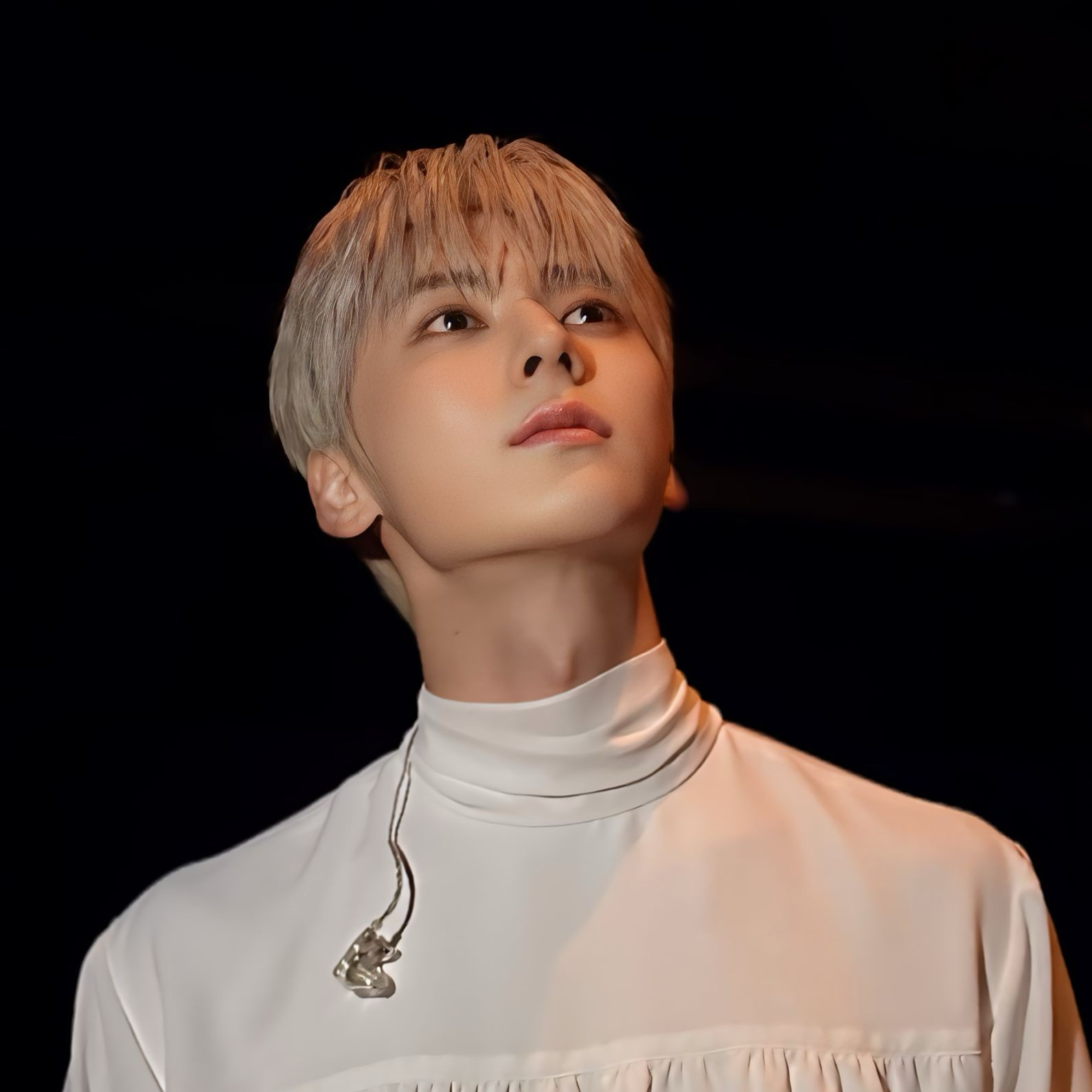 황민현의 비하인드 컷