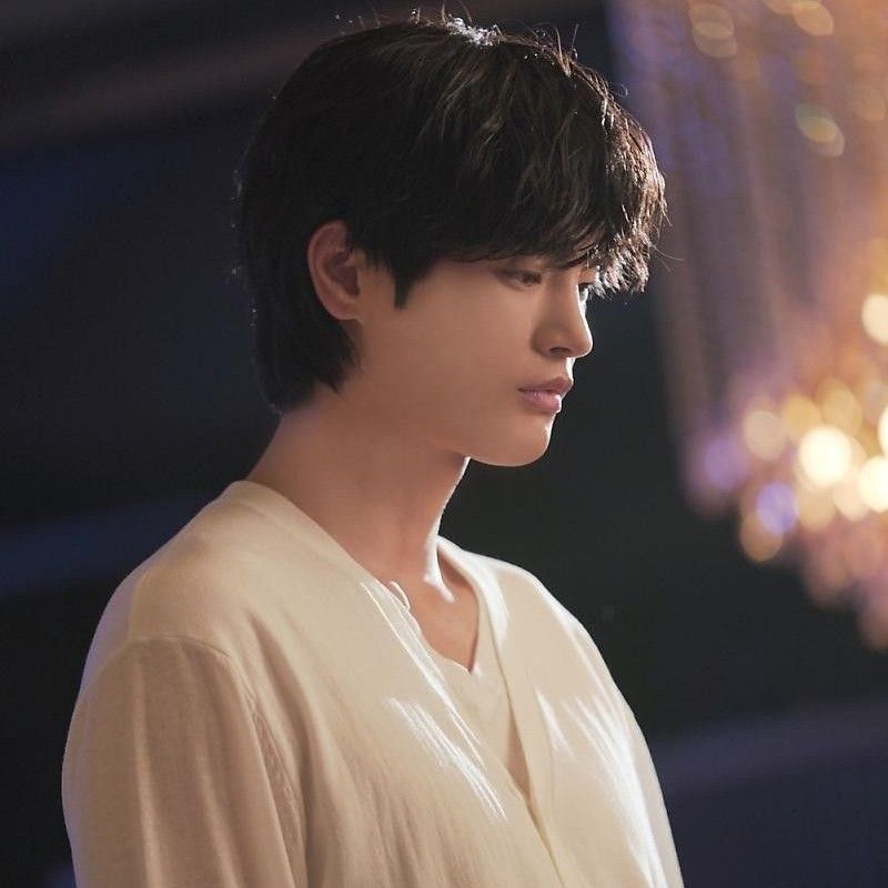 Recent activity shot of Seo Inguk