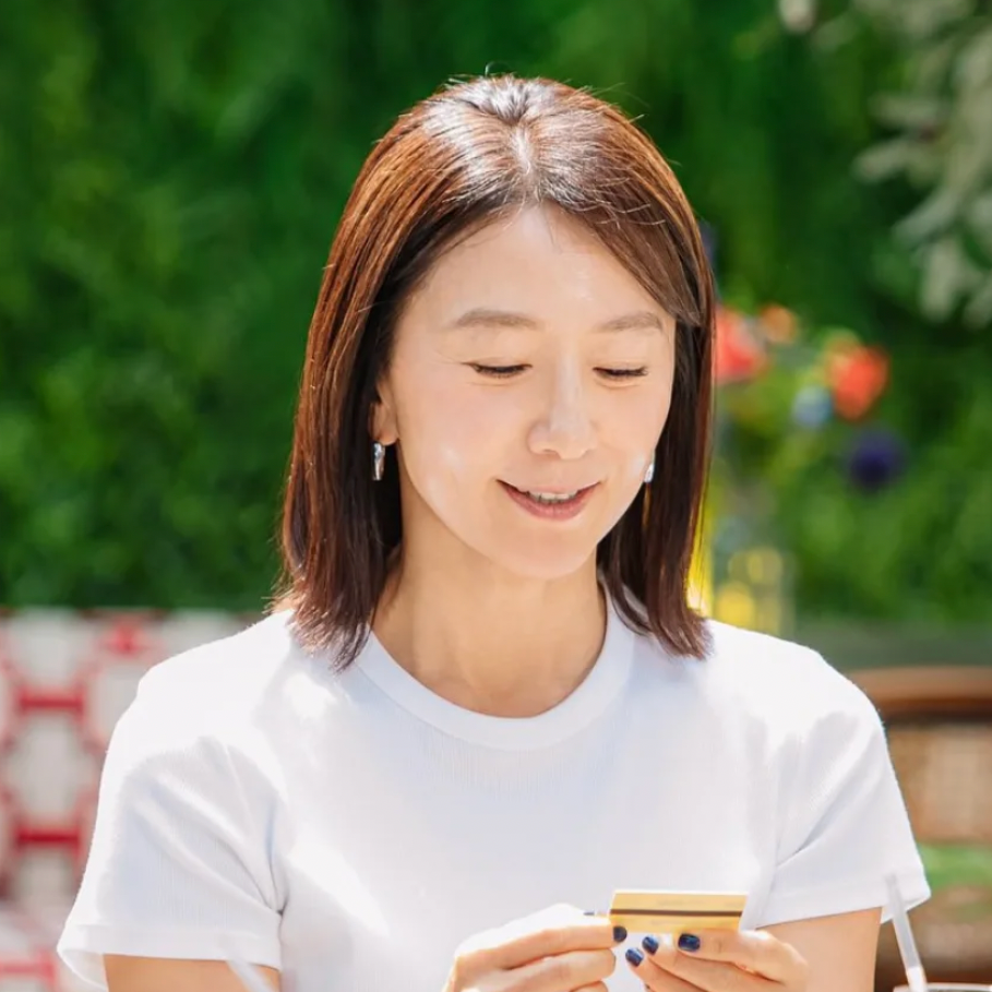 A moment captured by a fan of Kim Heeae