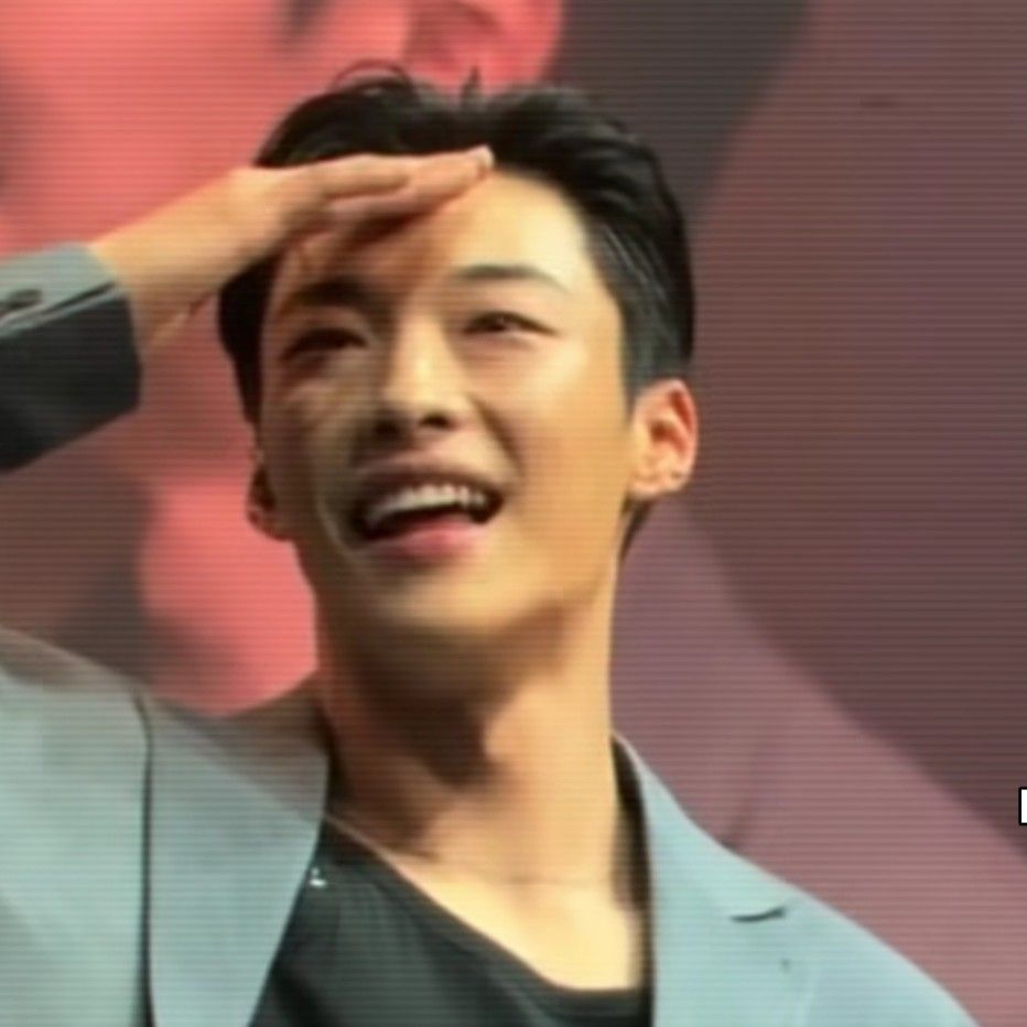 Behind-the-scenes cut of Woo Dohwan