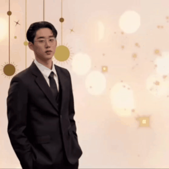 Recent activity shot of Est Supha Sangaworawong