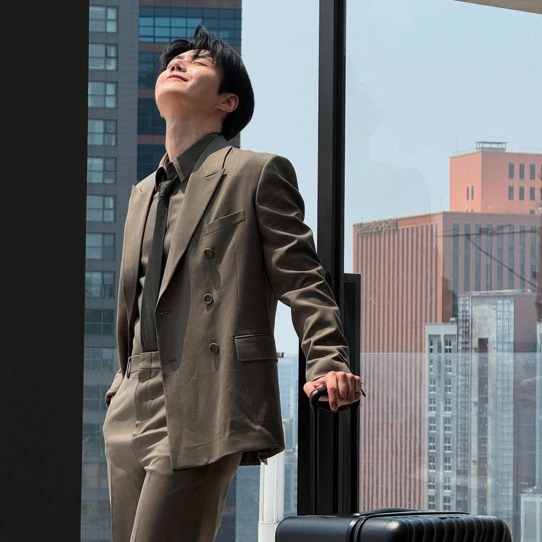 Behind-the-scenes cut of Kim Seonho