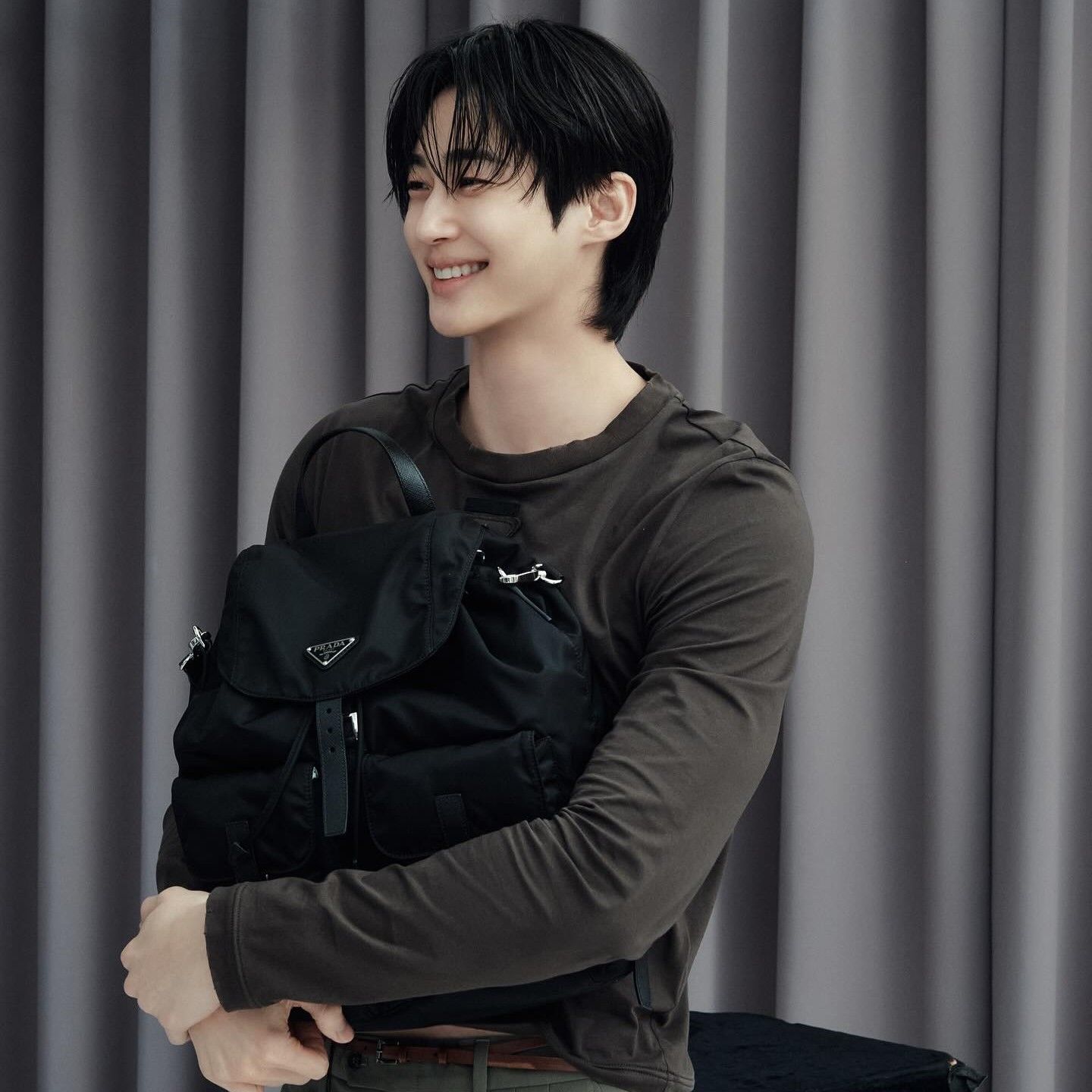 Behind-the-scenes cut of Byeon Wooseok