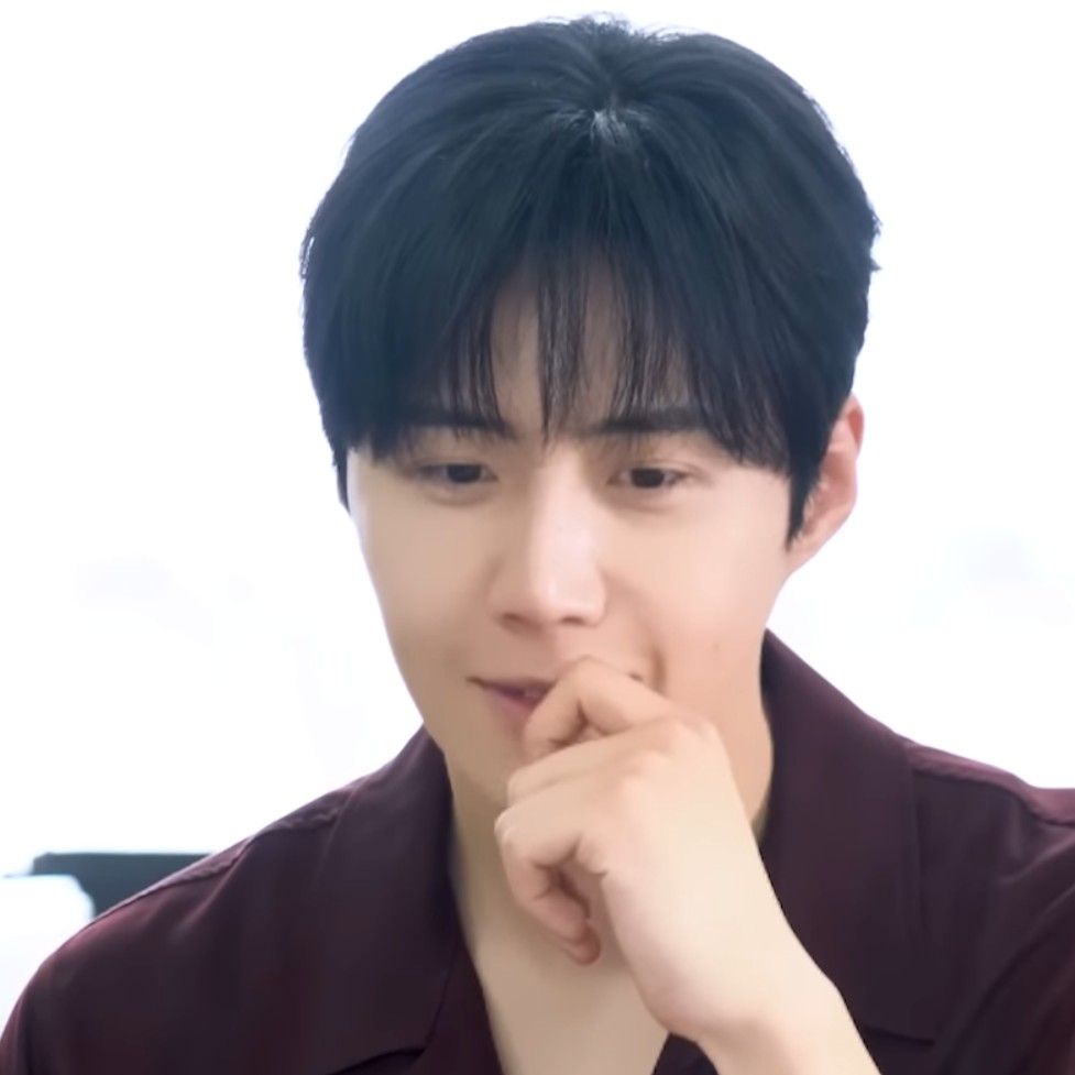 Behind-the-scenes cut of Kim Seonho