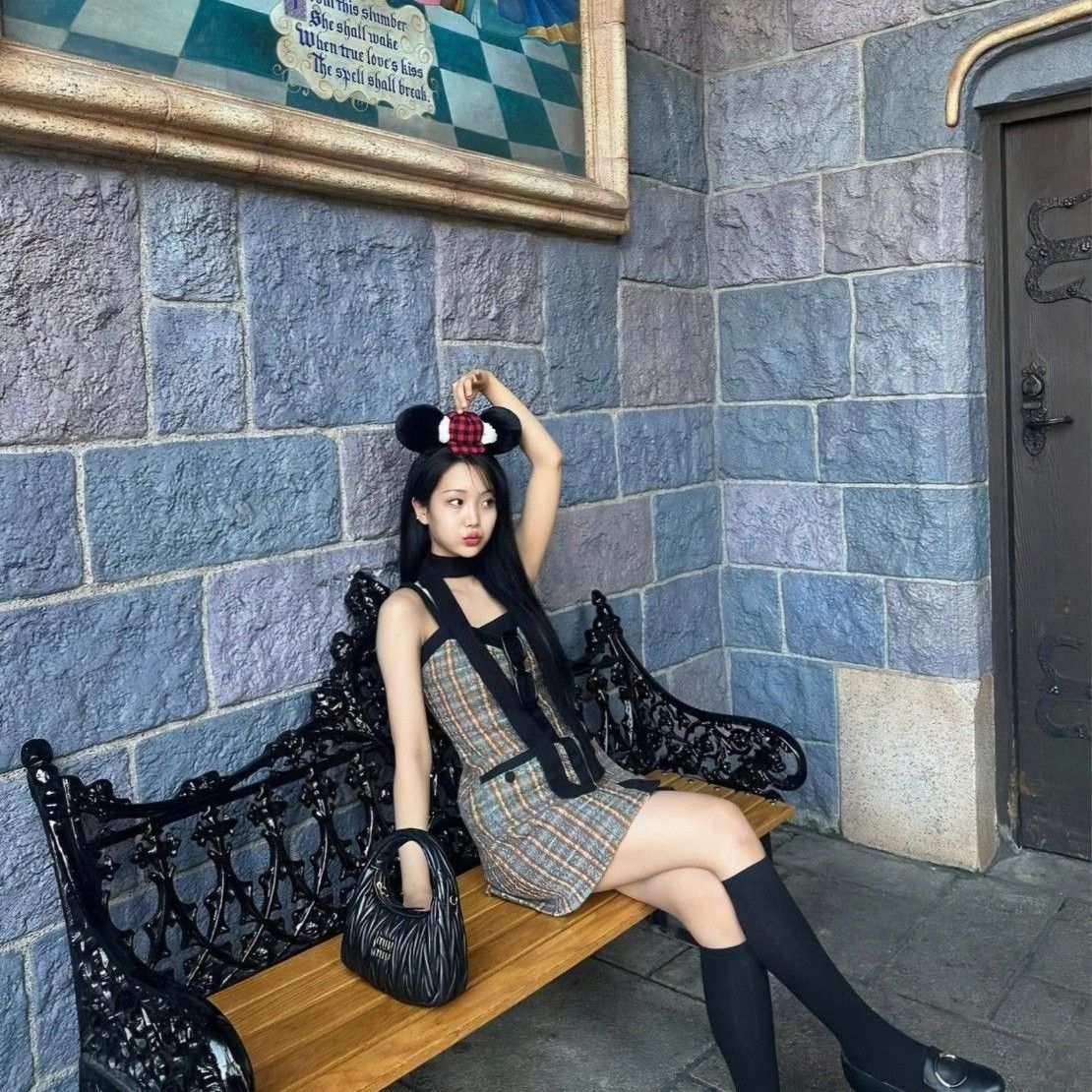 오늘 가장 핫한 셀럽 커뮤니티 피드