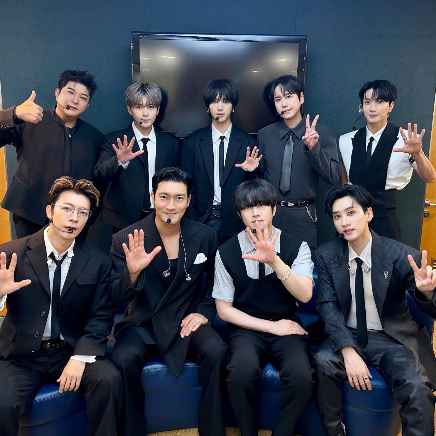 Behind-the-scenes cut of Choi Siwon