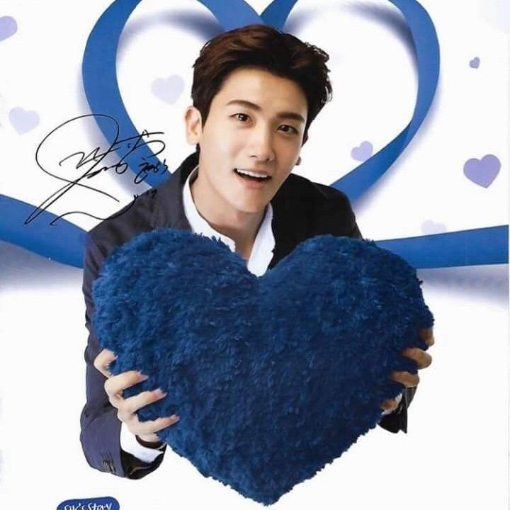 Behind-the-scenes cut of Park Hyungsik